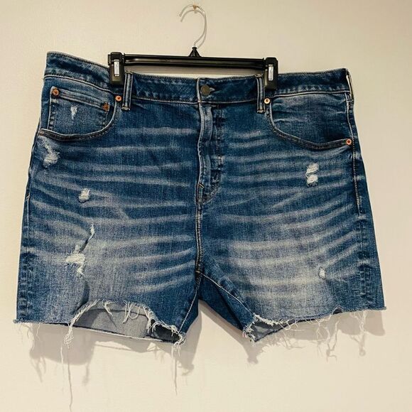 AEO Airflex + Distressed Raw Hem Denim Shorts Size 42 - Picture 1 of 5